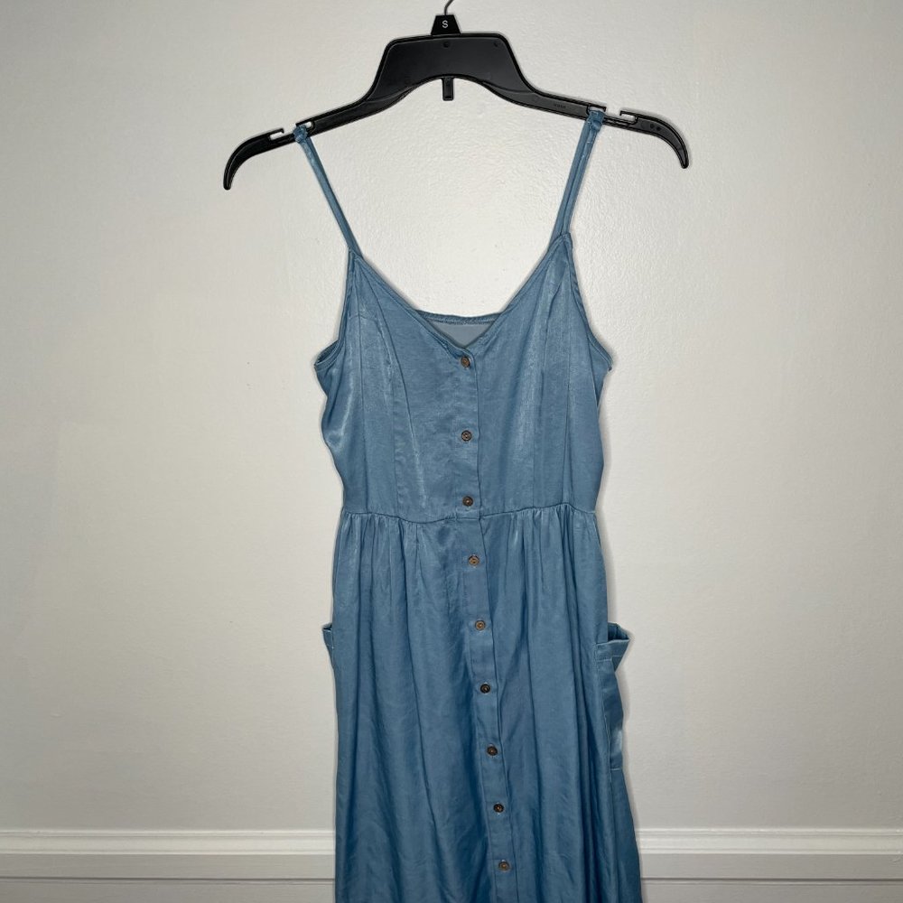Shein Blue spaghetti strap midi button up dress with pockets, Small